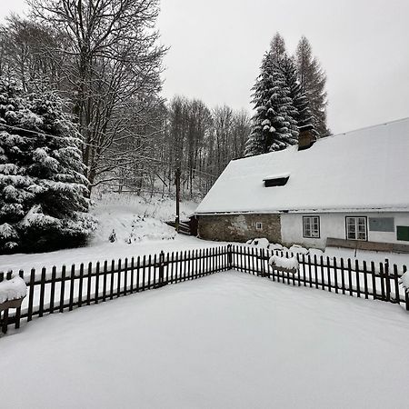 Chalupa Sarka Dolni Dvur Extérieur photo